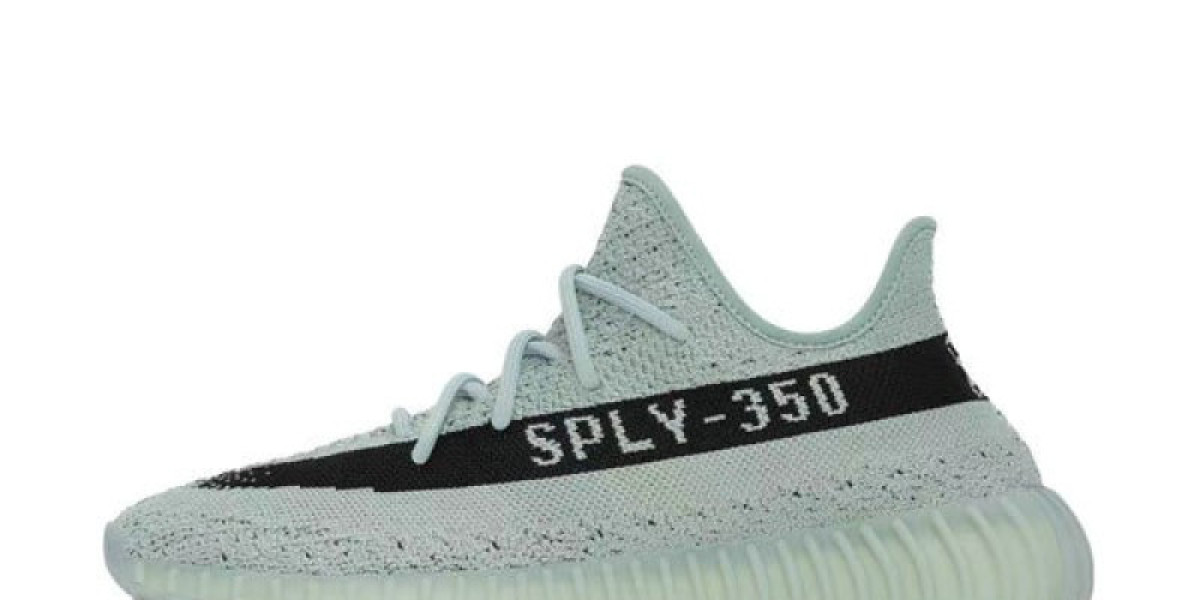 探索 Yeezy 350：舒適與潮流的完美結合